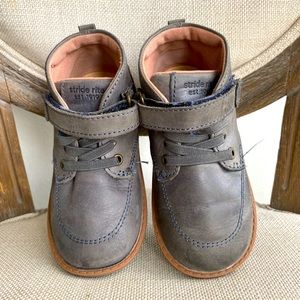 Stride Rite toddler grey leather Quinn sneaker boots sz 7.5 W (wide)